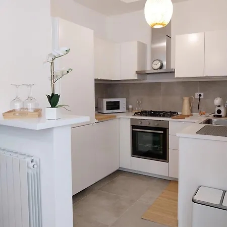 Noh Spacious Modern For 8 With 3 Bdr 2 Bathrooms * روما
