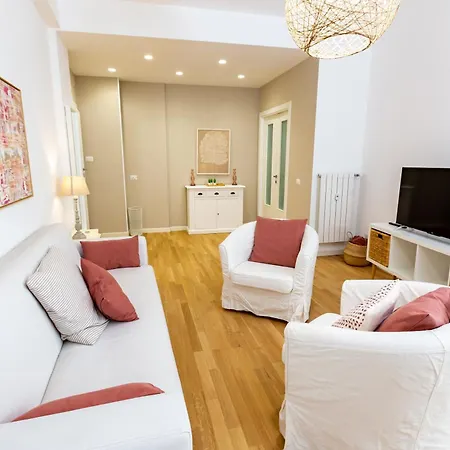 Noh Collection 3bdr Apartment- Trastevere Area